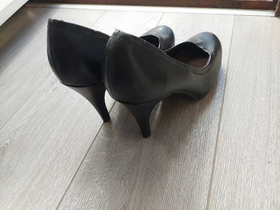 Дамски кожени обувки -НОВИ-последна бройка -40номер