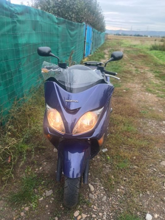 Vând motoscuter honda crz 249 cm