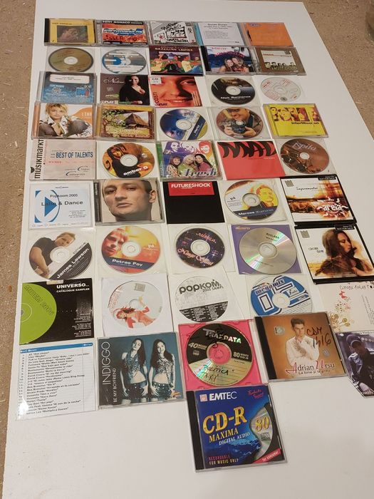 Lot de 45 cd-uri. 80 lei toate. Unele sunt sigilate.