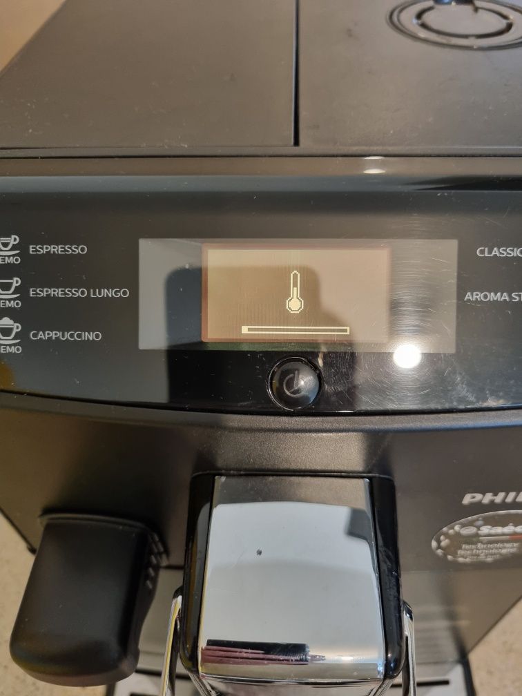 vând expresor philips saeco