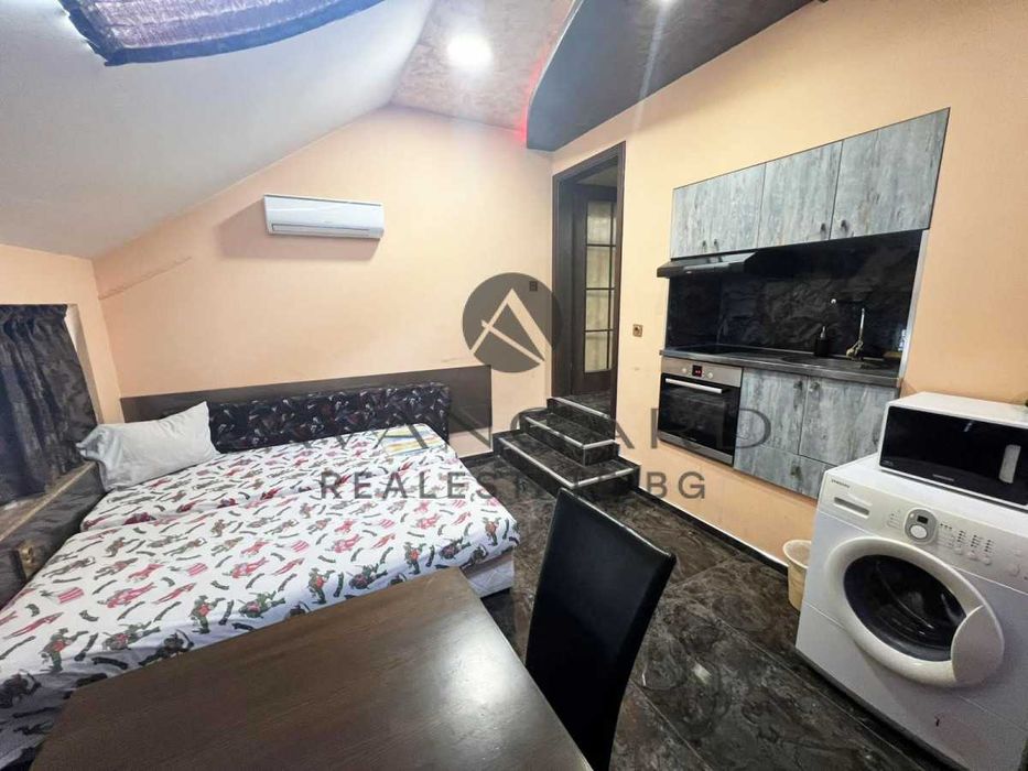 Продава се Едностаен апартамент в Пловдив, Кършияка - 37 кв.м за 2676 €/кв.м - Снимка #2