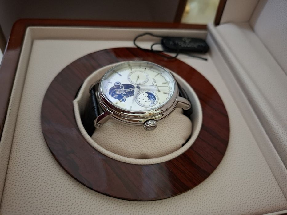 Patek Philippe  элегантный часы