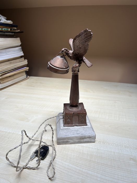 Lampa deosebita pentru birou