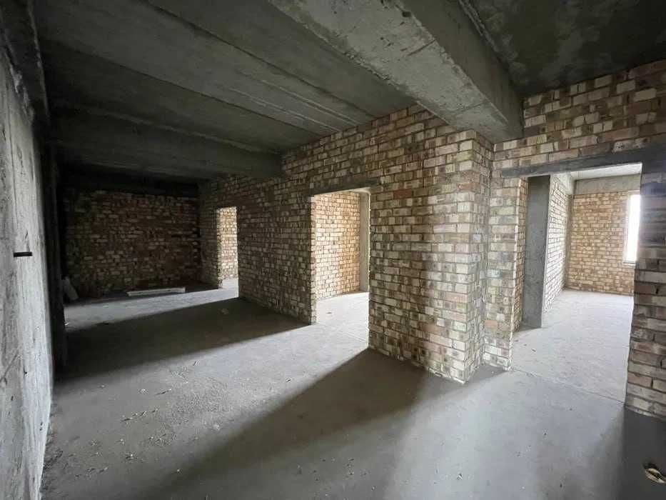 3 комнатная КВАРТИРА\коробка 7 этаж 134м2 QORASUV RIVER обл.ГАИ Карасу