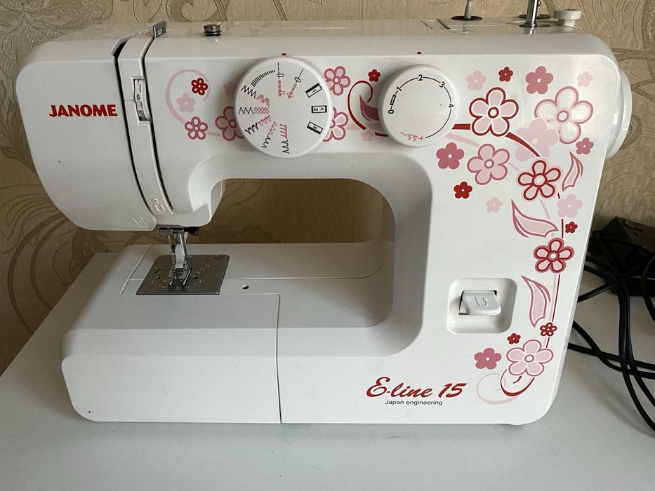 Швейная машинка Janome E-line 15