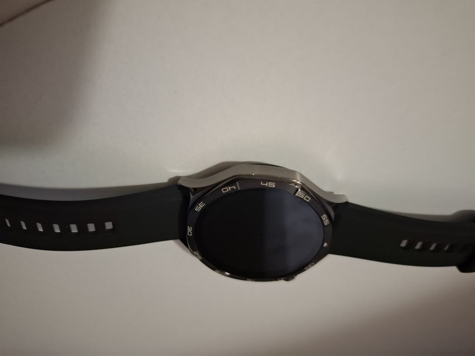 Продавам нов HUAWEI GT5.