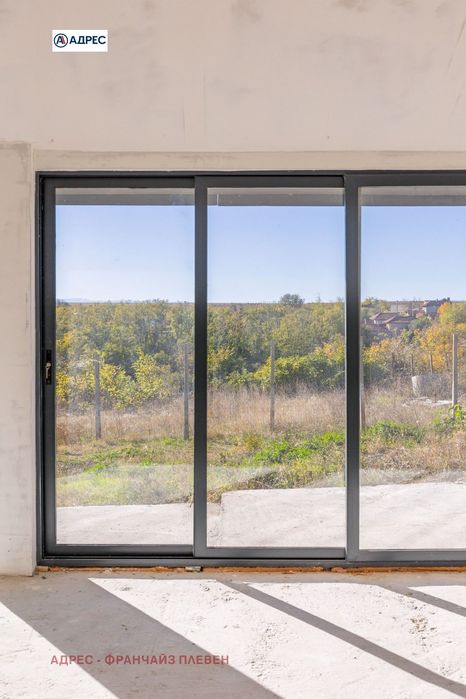 Къща в Плевен, област-с.Пелишат площ 150 цена 115000