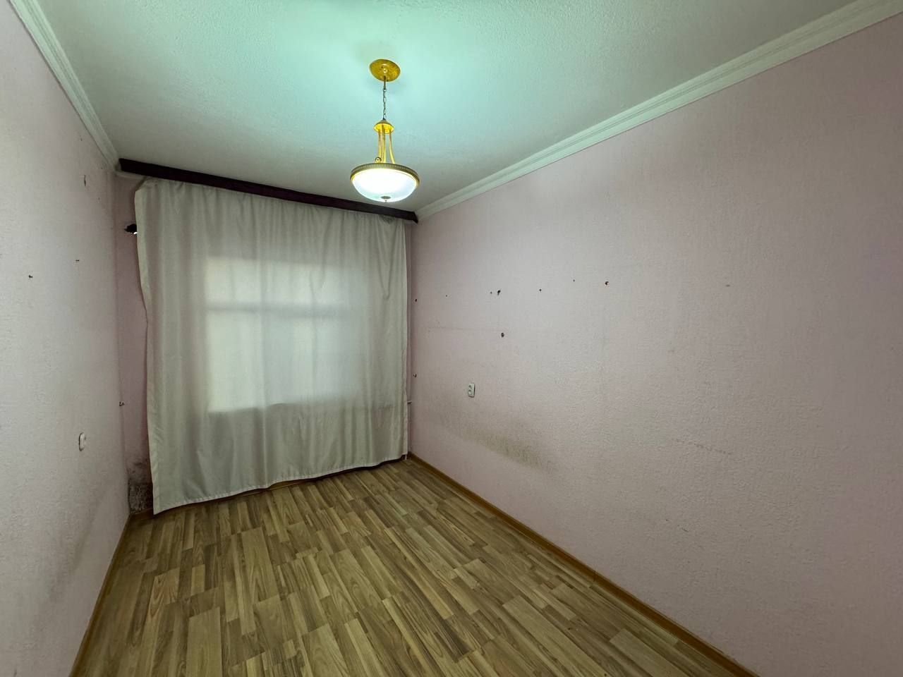Yunusobod 15 mavze 3/5/5 (72²) sotiladi ipoteka ga xam metro turkiston