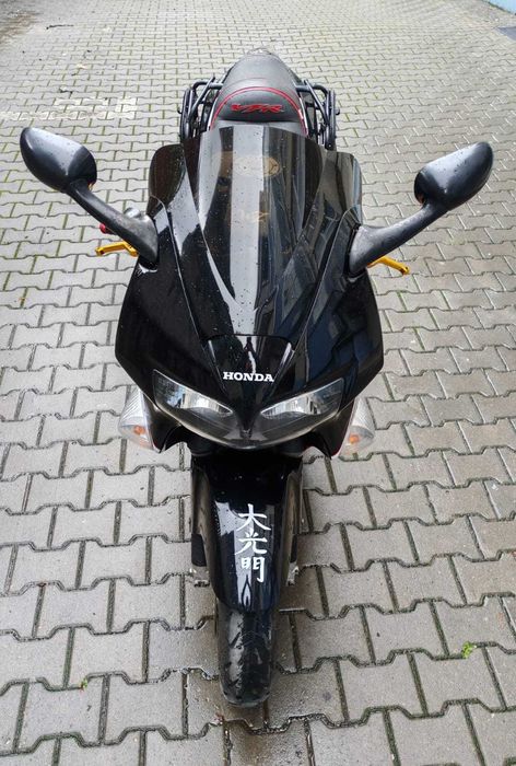 Vand Honda VFR 800 FI, ocazie unica, pret 2000 euro negociabil