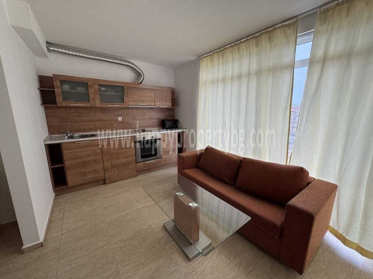 Продава се Двустаен апартамент в к.к. Слънчев бряг - 69 кв.м за 943 €/кв.м - Снимка #3