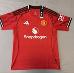 Футболен екип на Manchester United, Mbeumo