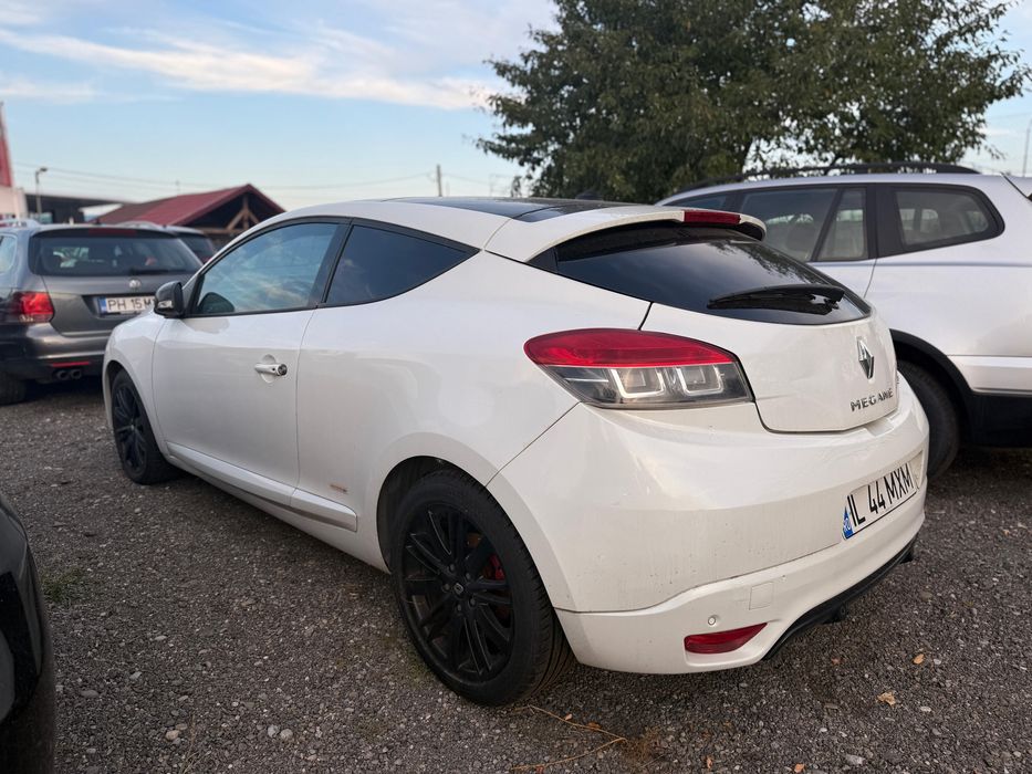 Renault Megane 3 Monaco GP – 1.9 dCi 130 CP – 2012 – Alb Perlat