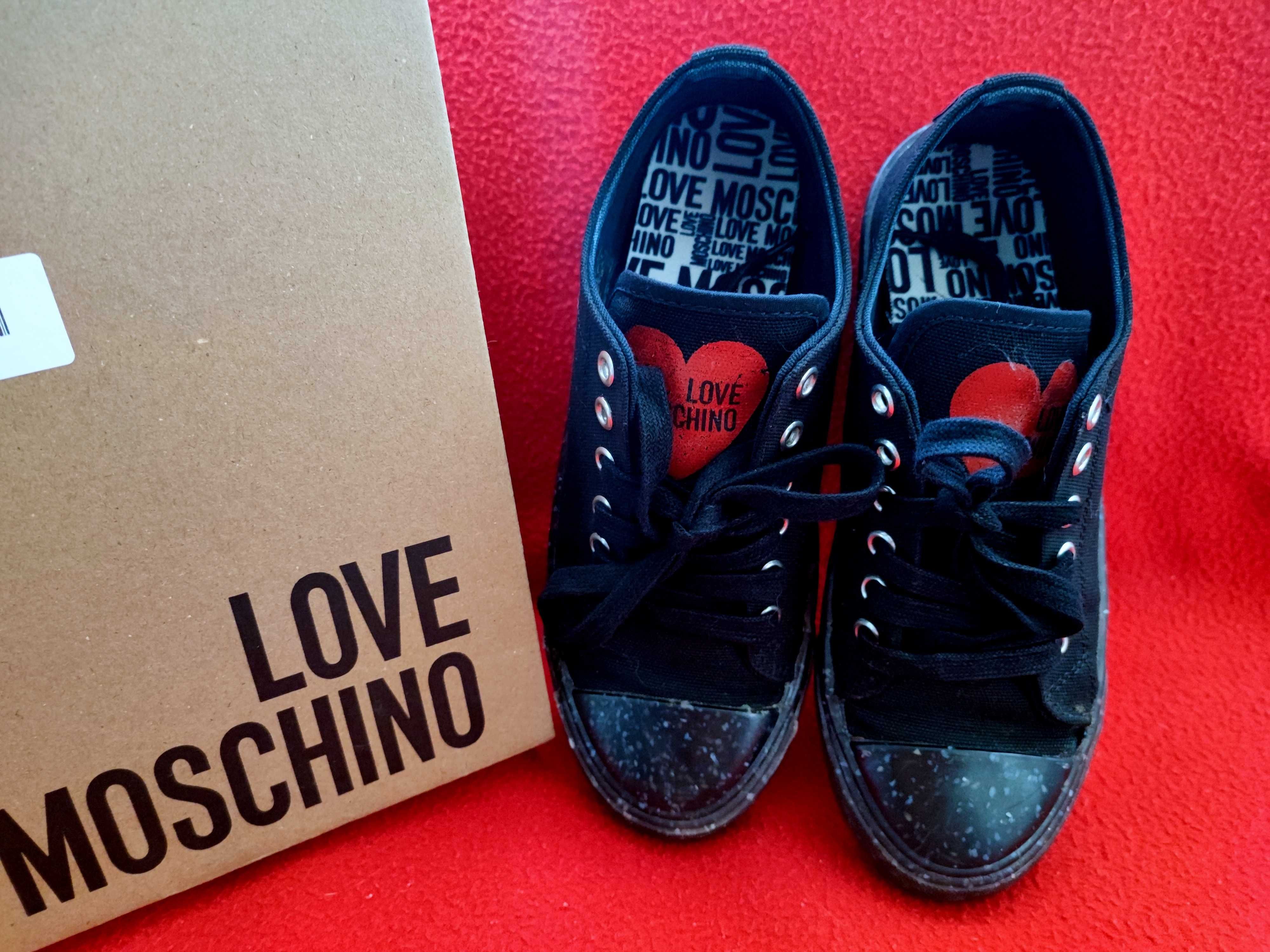 Love Moschino/Impecabili/Talpa turnata/Tenesi/adidasi