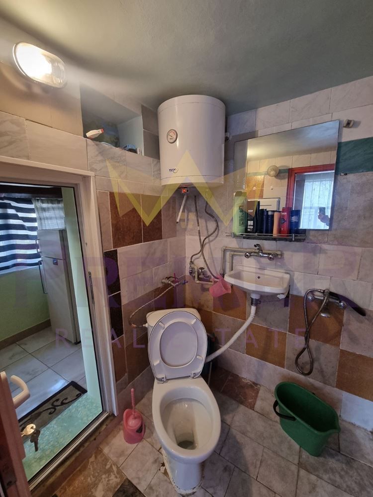 Дава се под наем Етаж от къща в Варна, Аспарухово - 20 кв.м за 137.7 € - Снимка #3