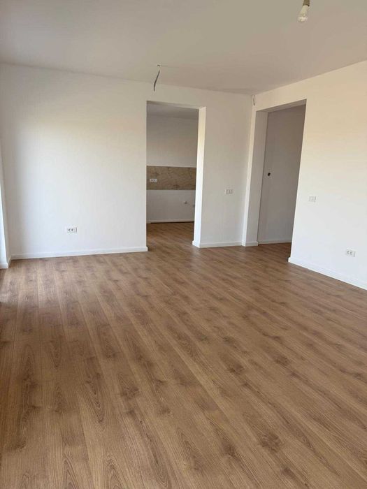 Vand casa individuala