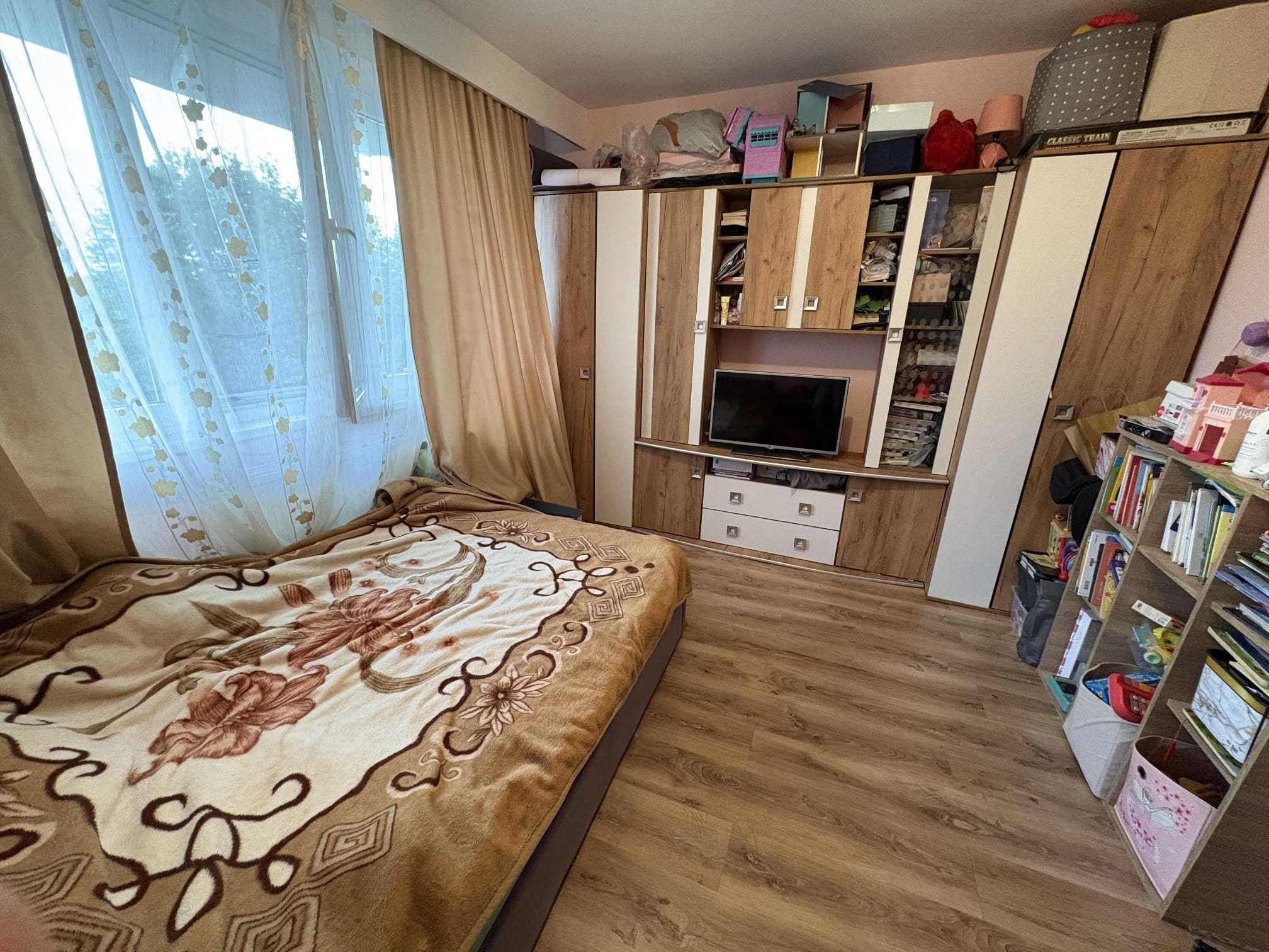 Persoana fizica vând apartament 2 camere Gheorgheni, zona Baisoara