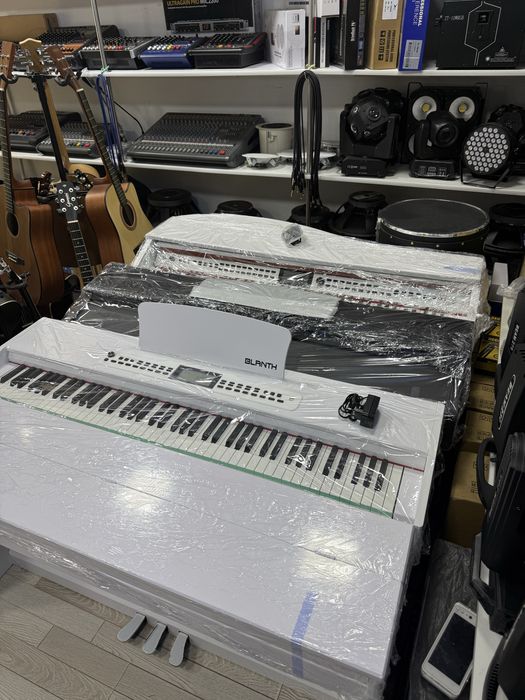 Продается пианино синтезатора