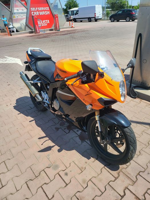 Hyosung gtr125r 2009