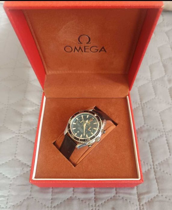 Часовник "Omega Seamaster Planet Ocean 600m"