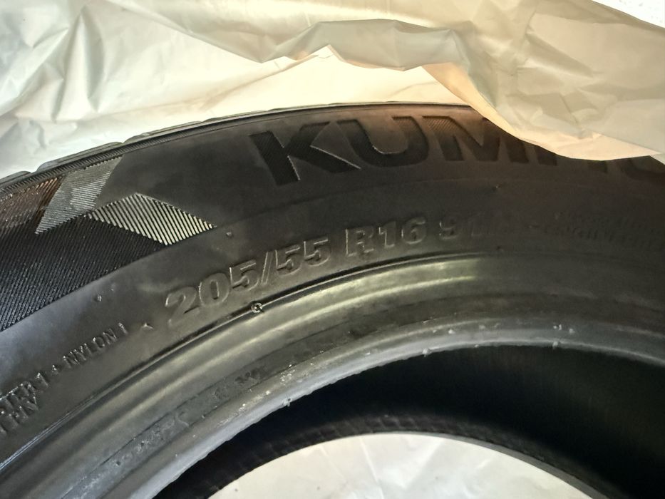 KUMHO winter 205/55/R 16 ДОТ 2024 г , 350 лв комплект