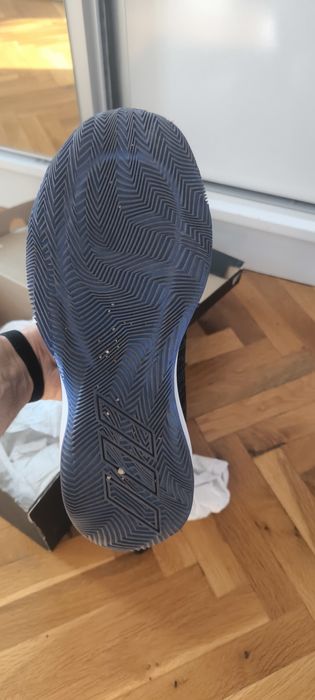 Маратонки Adidas 44