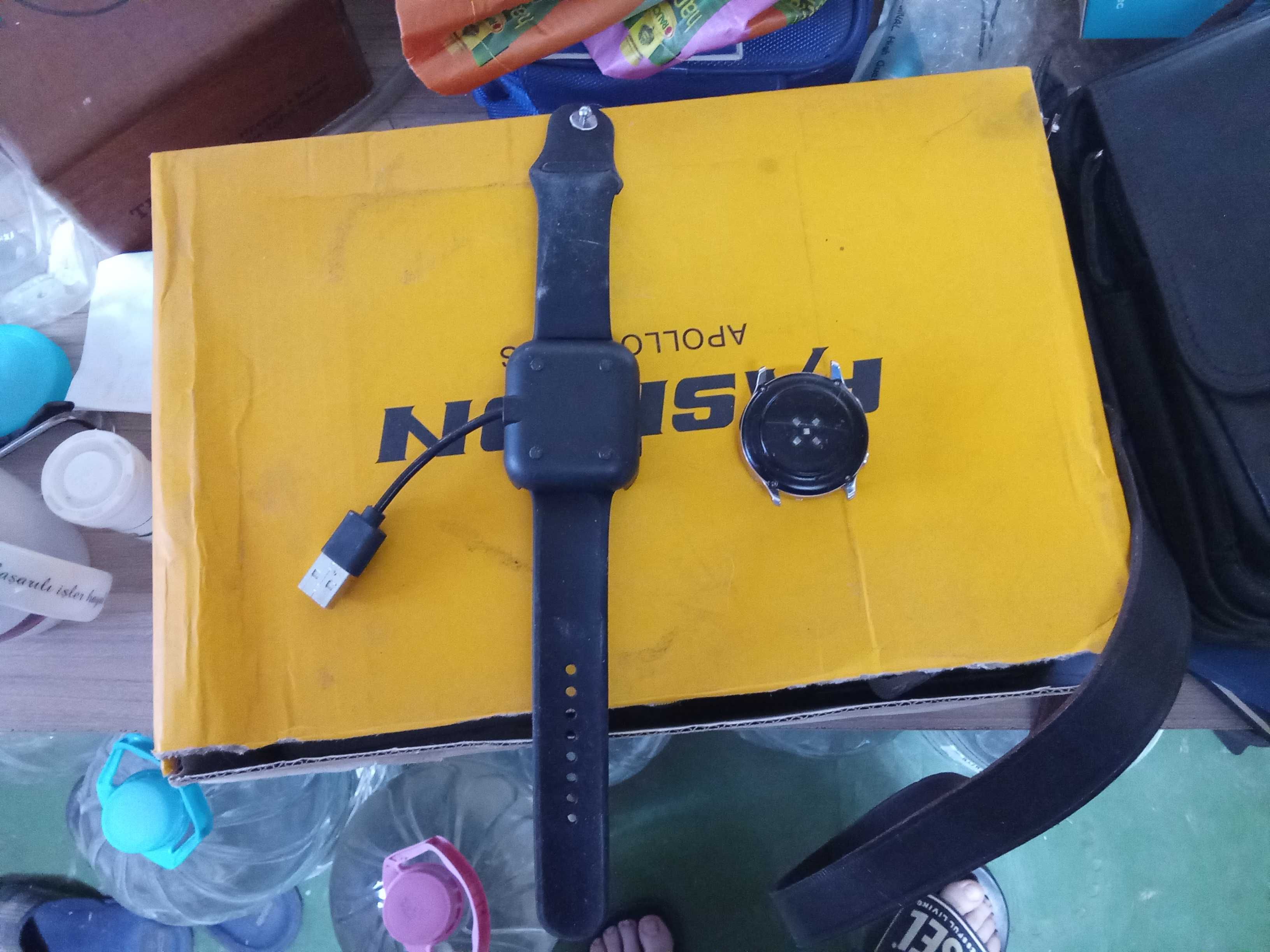 Продавам 2 smart часовника samsung
