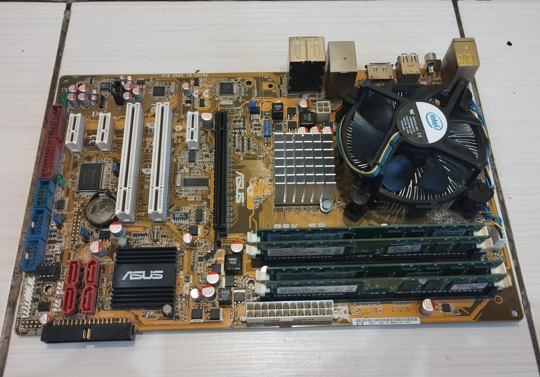 Оборудване дъно Asus P5K SE с процесор и  рам.