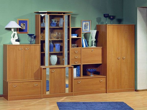 Стенка, шкафы для одежды из дерева цвета ольха