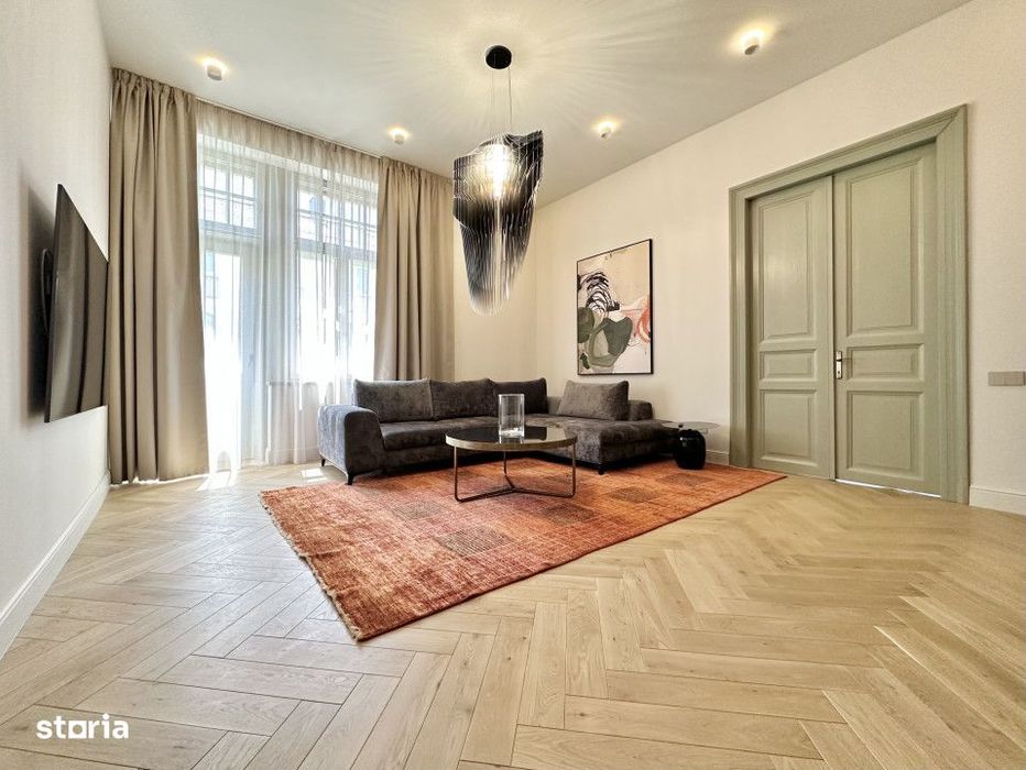 Apartament exclusivist 70 mp cu balcon si parcare, zona ultracentrala