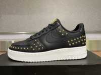 ОРИГИНАЛНИ *** Nike Air Force 1 07 XX GOLD Studded Stars Black White