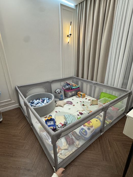 Детский манеж для игр и игрушек