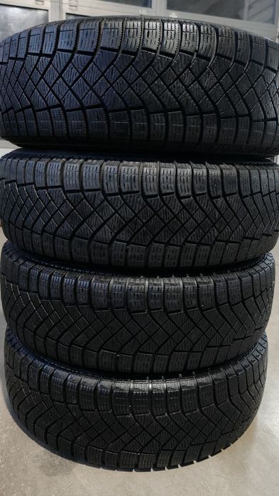 Зимние шины 185/65 R15