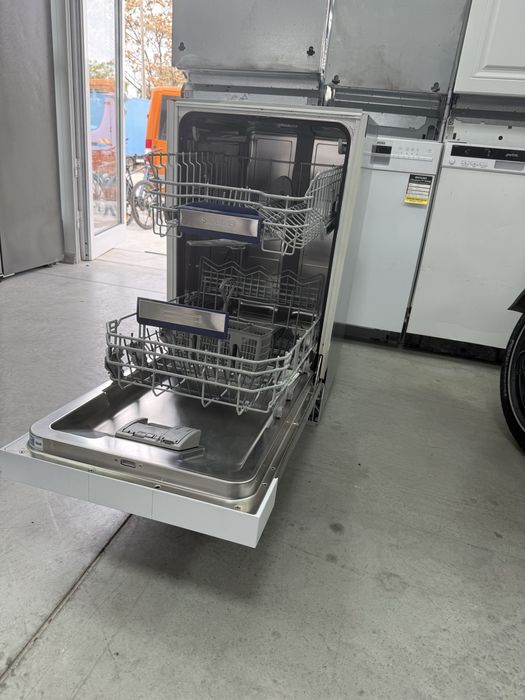 Съдомиялна За Пoлу вграждане SIEMENS 45/см