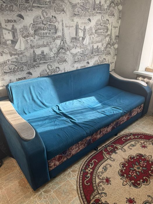 Продам диван.     .