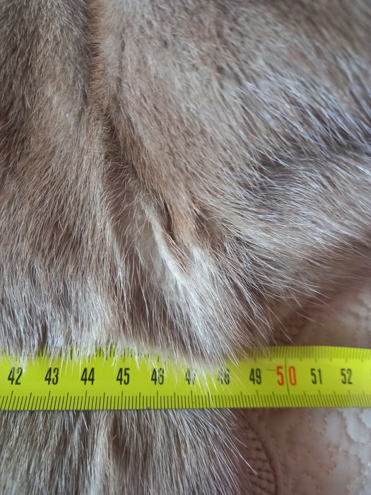 Haina blana de nurca