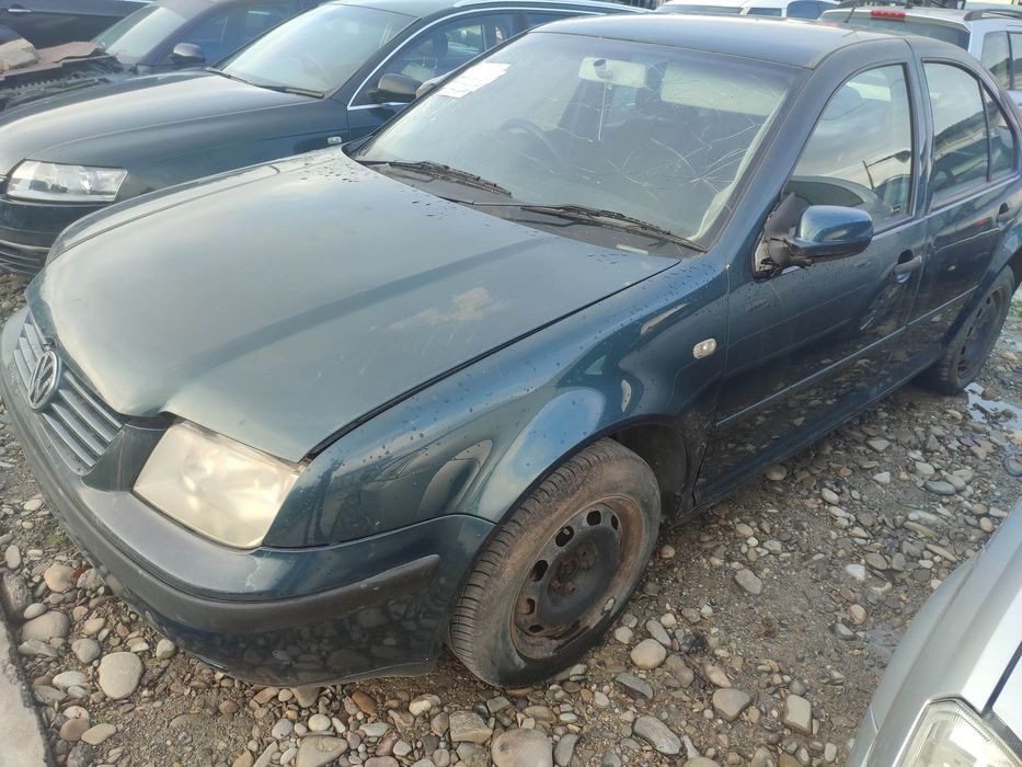 Usa fata -spate dreapta /Usa fata-spate stanga/ Capota spate/Bara spate Volkswagen Bora