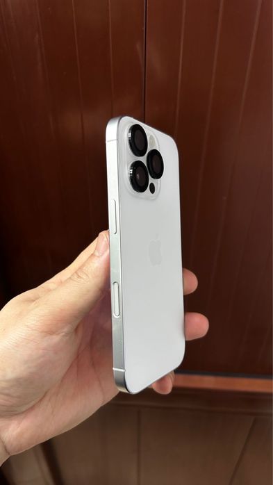 Айфон 16 про 256 гб    98% -217 цикл