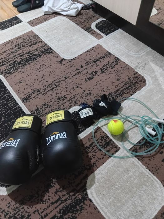 Перчатки для бокса