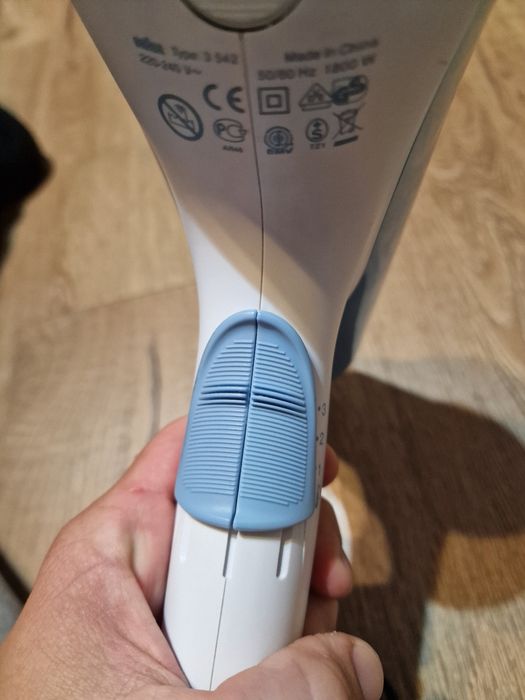 Uscător de păr Braun Creation2 Ion Care 1800  cu ioni