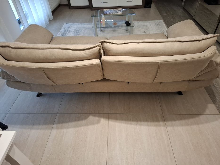 Canapea 3 persoane ca noua