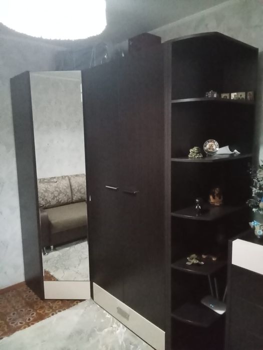 Продам угловой шкаф