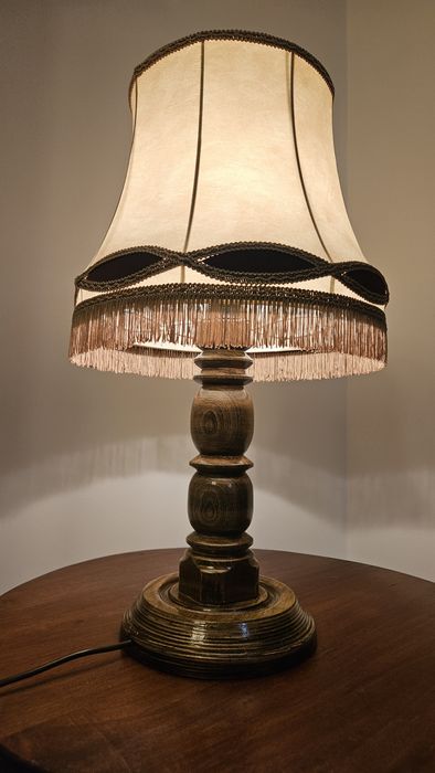 Vând două lămpi noptiere vintage lemn masiv