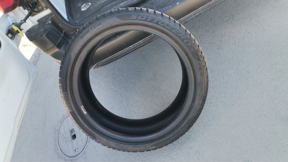 Зимна гума Pirelli Winter Sottozerro 3 Run Flat - 245/40/19