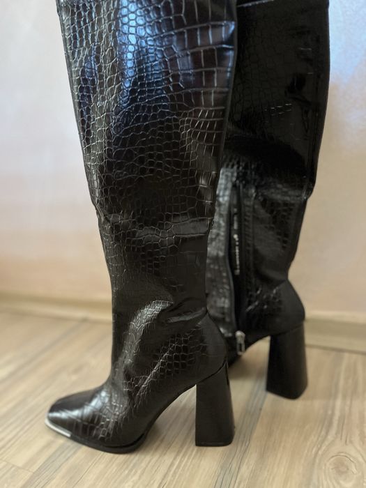 Ботуши на дебел ток