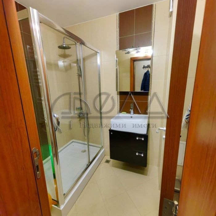 Продава се Двустаен апартамент в София, Център - 67 кв.м за 2792 €/кв.м - Снимка #9