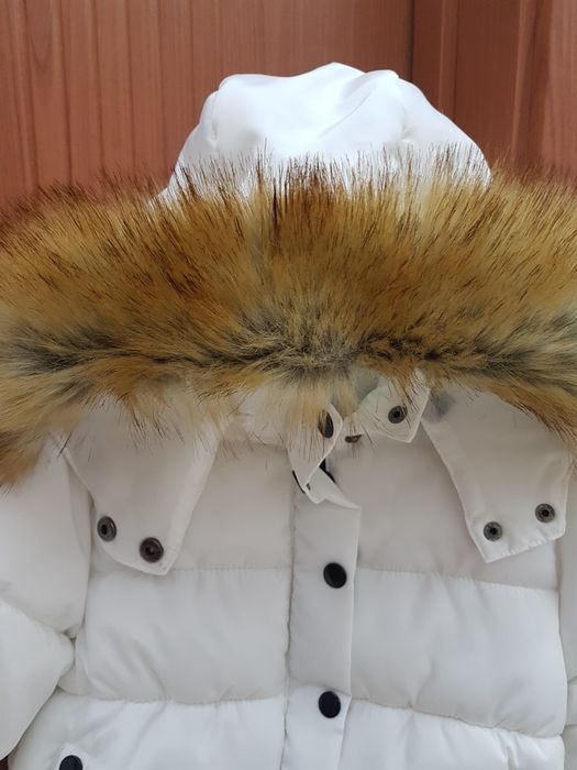 Детско яке с пухена качулка