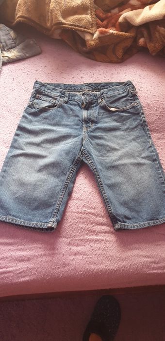 Vand blugi trei sferturi, copii firma H&M.