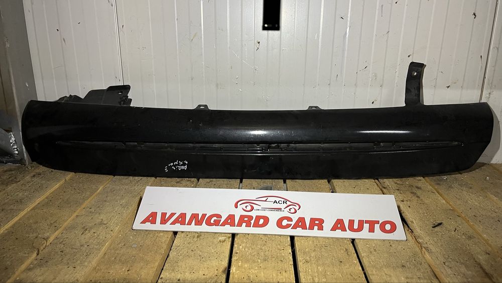 Част от задна броня Toyota Auris 2