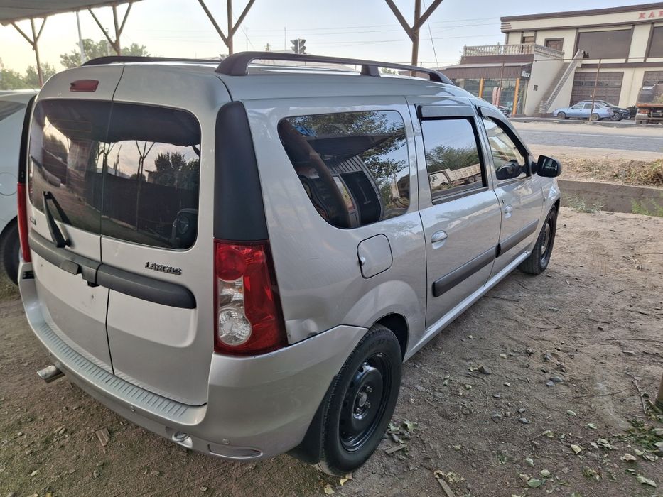Lada Largus 2013