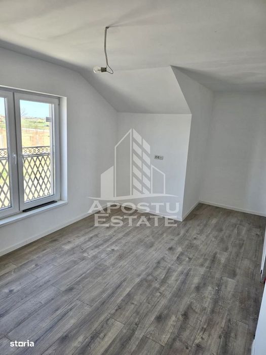 Duplex modern 4 camere la asfalt cu toate utilitatile - Mosnita Noua